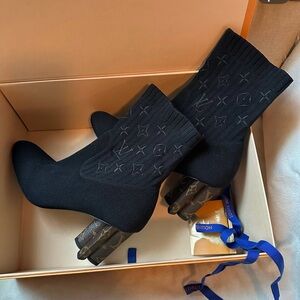 Louis Vuitton Boots🖤